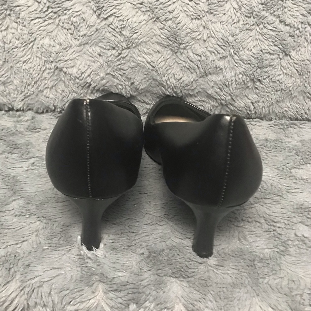 George heels - Picture 3 of 6